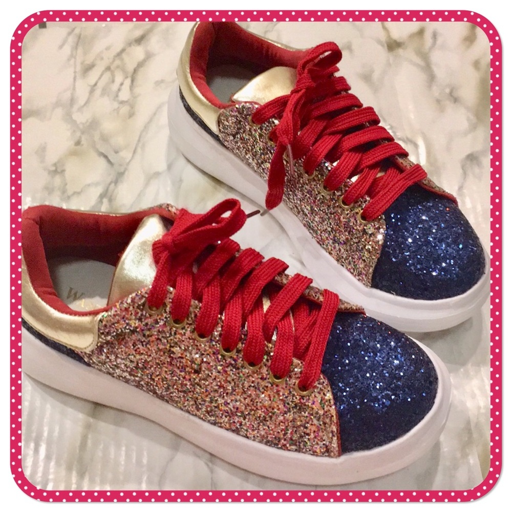 💝 WANTED 💝 glittery sneakers size 6